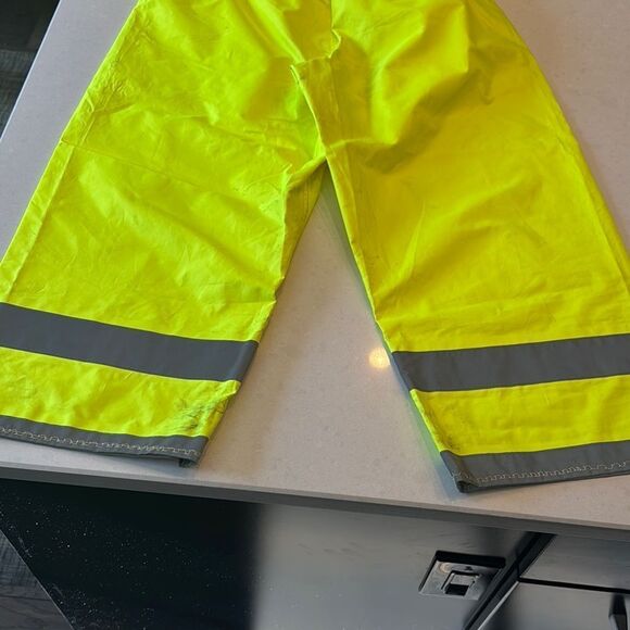 High visibility Casual Yellow and Gray Reflective Bottoms youth large. - Picture 5 of 7